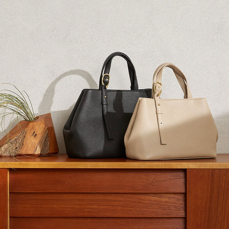 イビサ アセアーダ　牛革　ハンドバッグ(M)