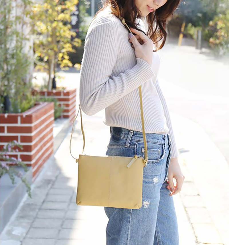 ミアボルサ (Mia Borsa) 本革 サコッシュ